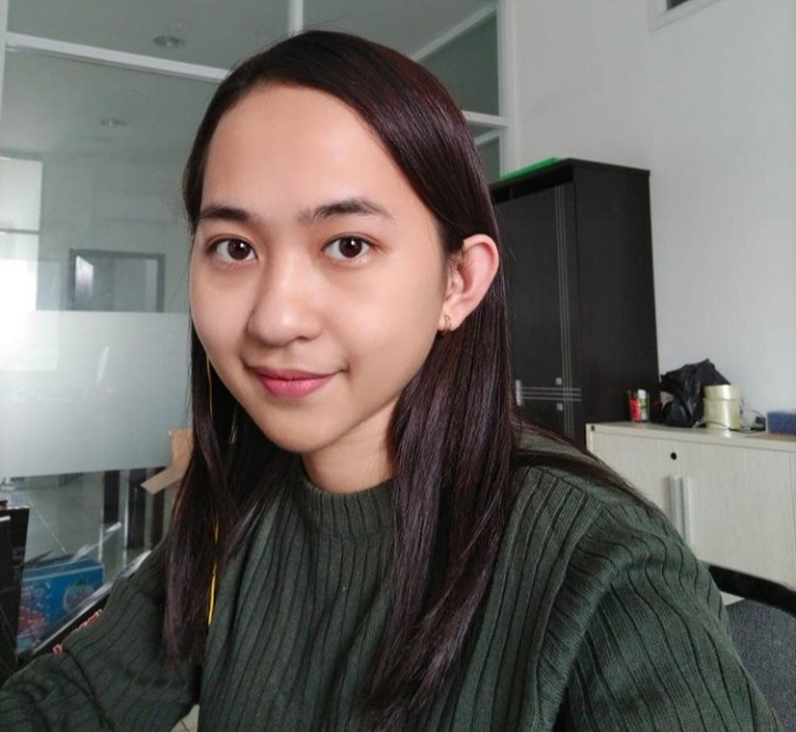 Azizah Qodir, Syarikat Swasta.